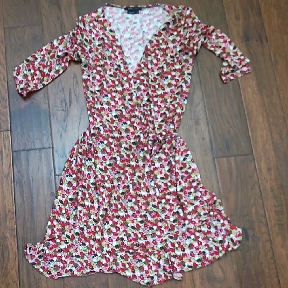 BCBGMaxAzria abstract polka-dot wrap dress size Medium.
